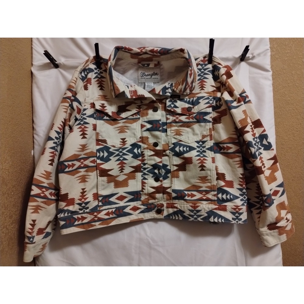 Wrangler women's southwestern Aztec print denim jacket XXL